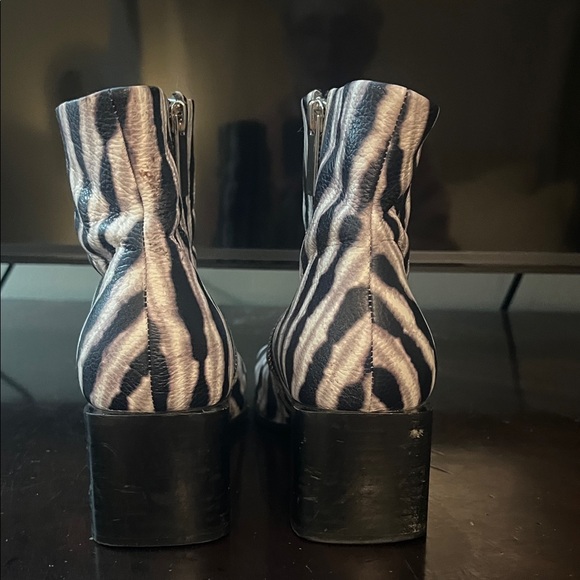 Sigerson Morrison Zebra Pattern Ankle Boots 38 - Picture 3 of 10